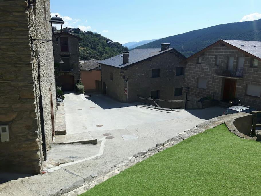 Apartament Gran Pirineu Montferrer Exterior photo